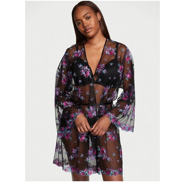 Victoria Secret's Illuminating Blooms Black Lace Trim Robe *missing belt - Picture 1 of 11